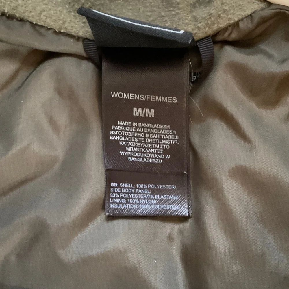 The North Face Gray Insulated Jacket with Pink Logo Accents - Picture 4 of 6